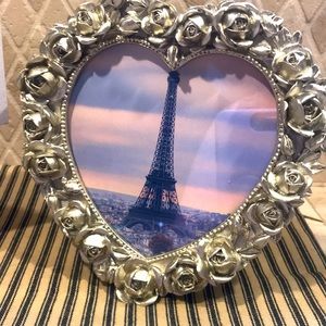 NWT Paris Eiffel Tower Picture in Rose Heart Frame